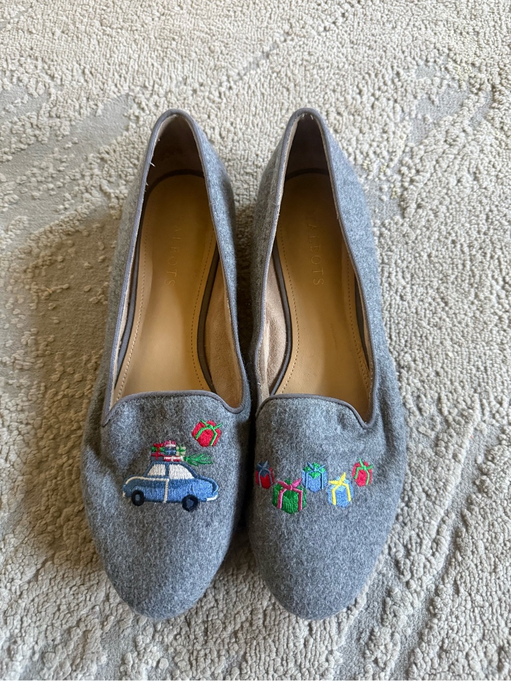 Talbots Gray Wool Christmas Ryan Loafers embroidered leather sole 9.5